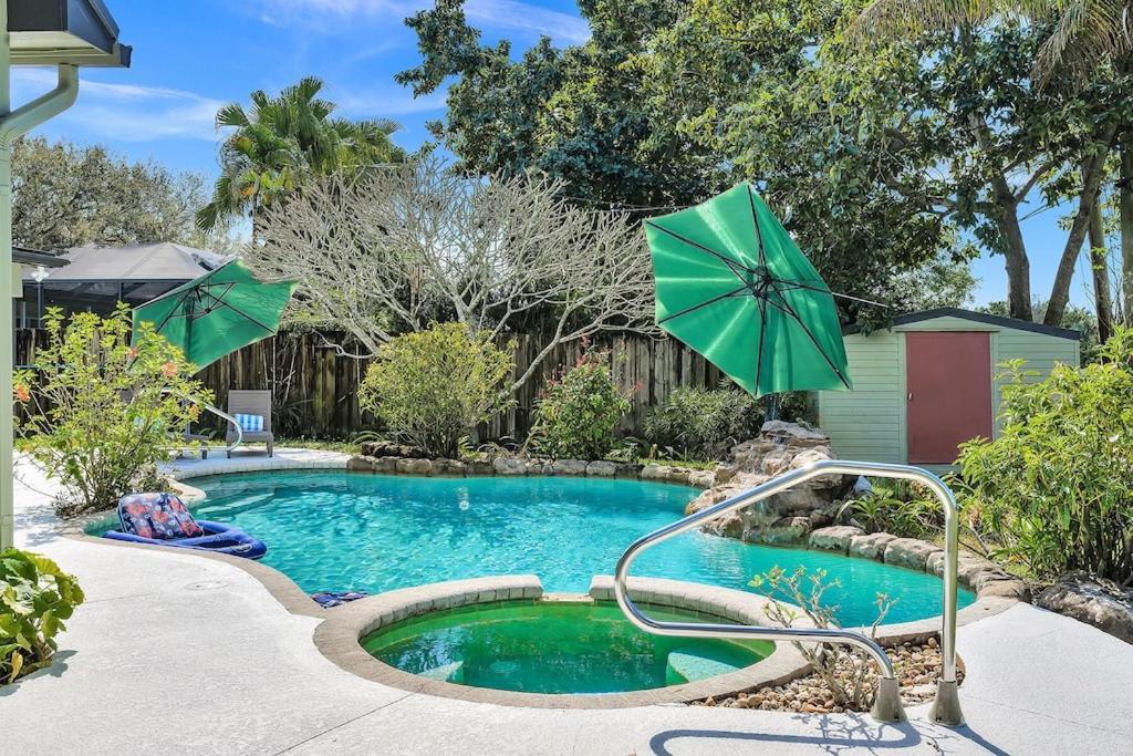 Pool Heat I Firepit And Bbq I 75"Tv I Foosball I 581Mbps Cooper City Zewnętrze zdjęcie